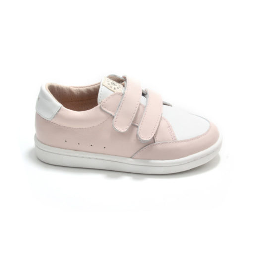 PRETTY BRAVE – XO SNEAKER BLUSH