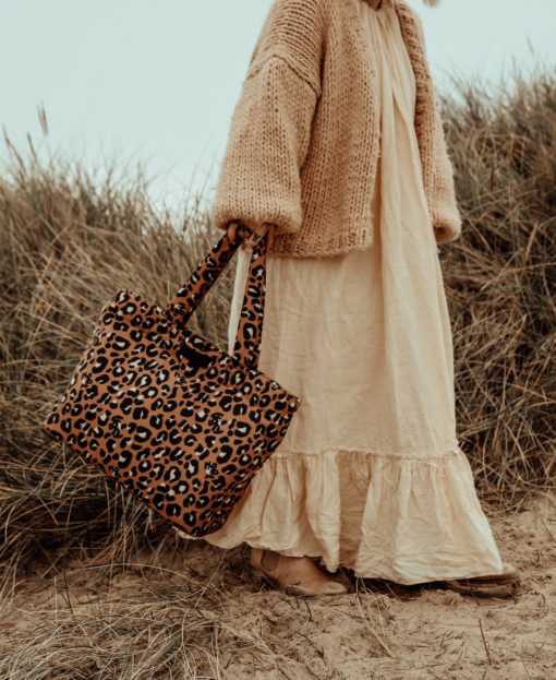 Tiba + Marl – Sumi Puffy Tote – Rust Leopard Print